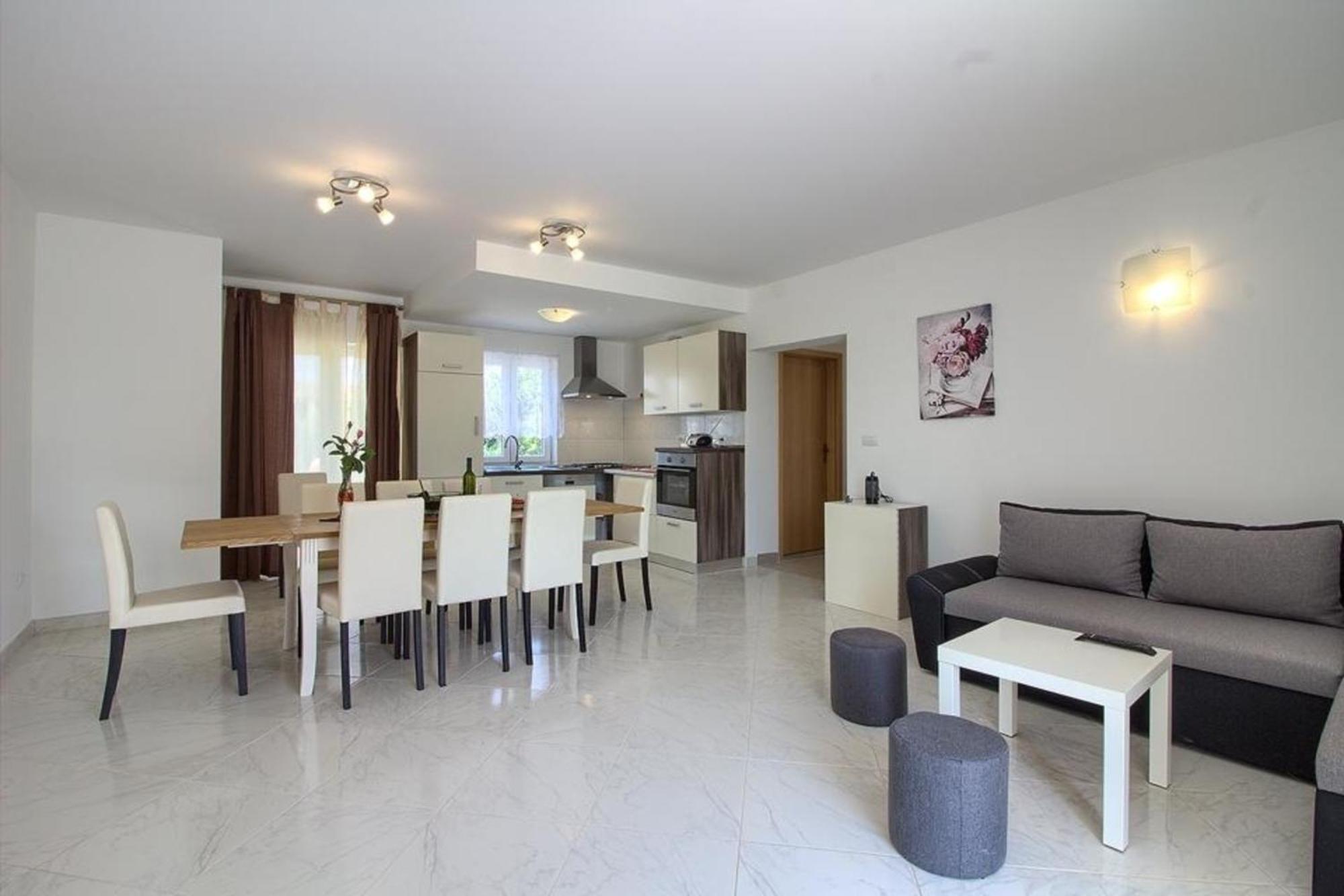Mit Privatpool Fuer 10 Personen Ca 150 Qm In Medulin, Istrien Suedkueste Von Istrien Vikendica *