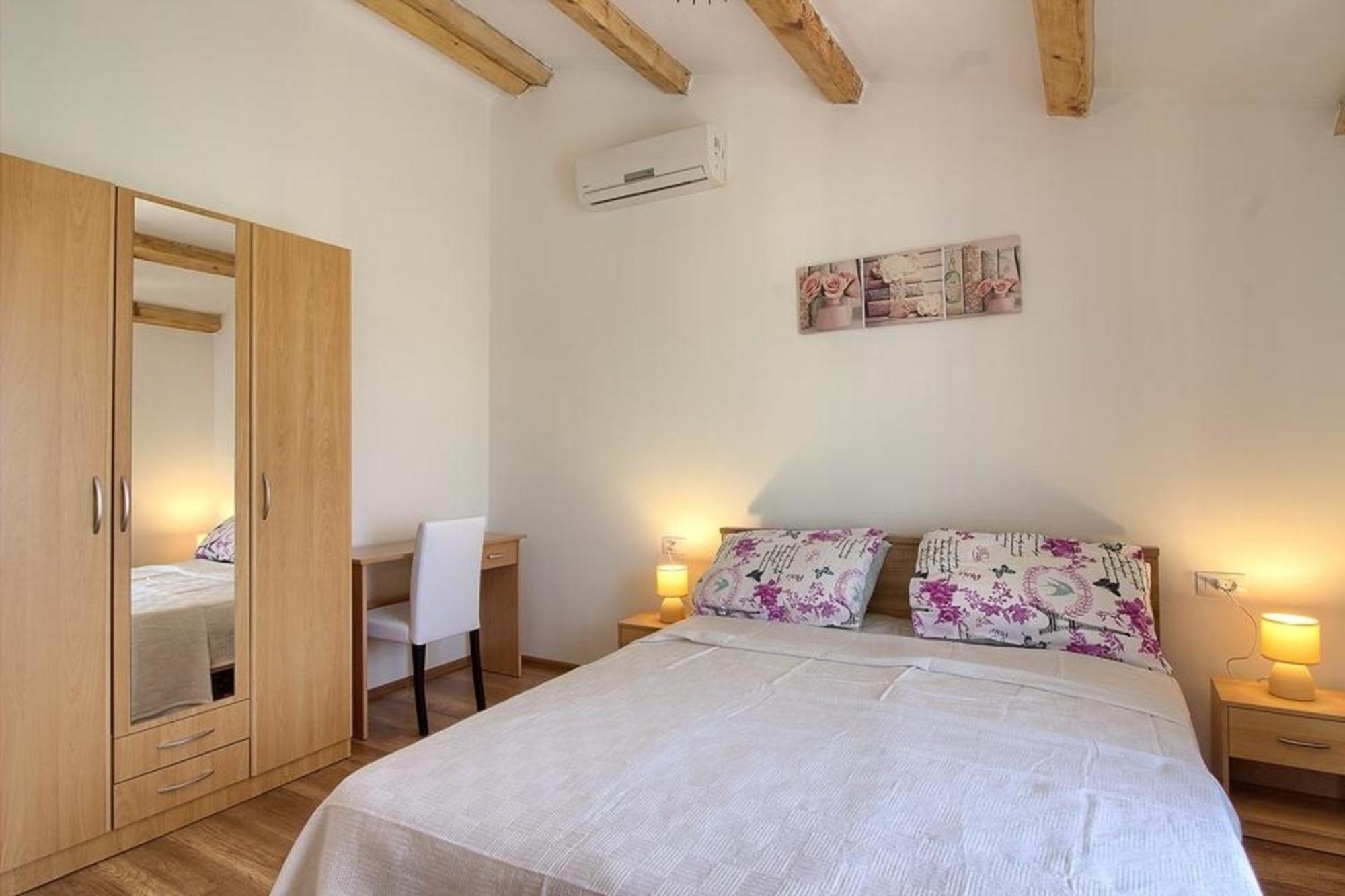 Mit Privatpool Fuer 10 Personen Ca 150 Qm In Medulin, Istrien Suedkueste Von Istrien * Pola